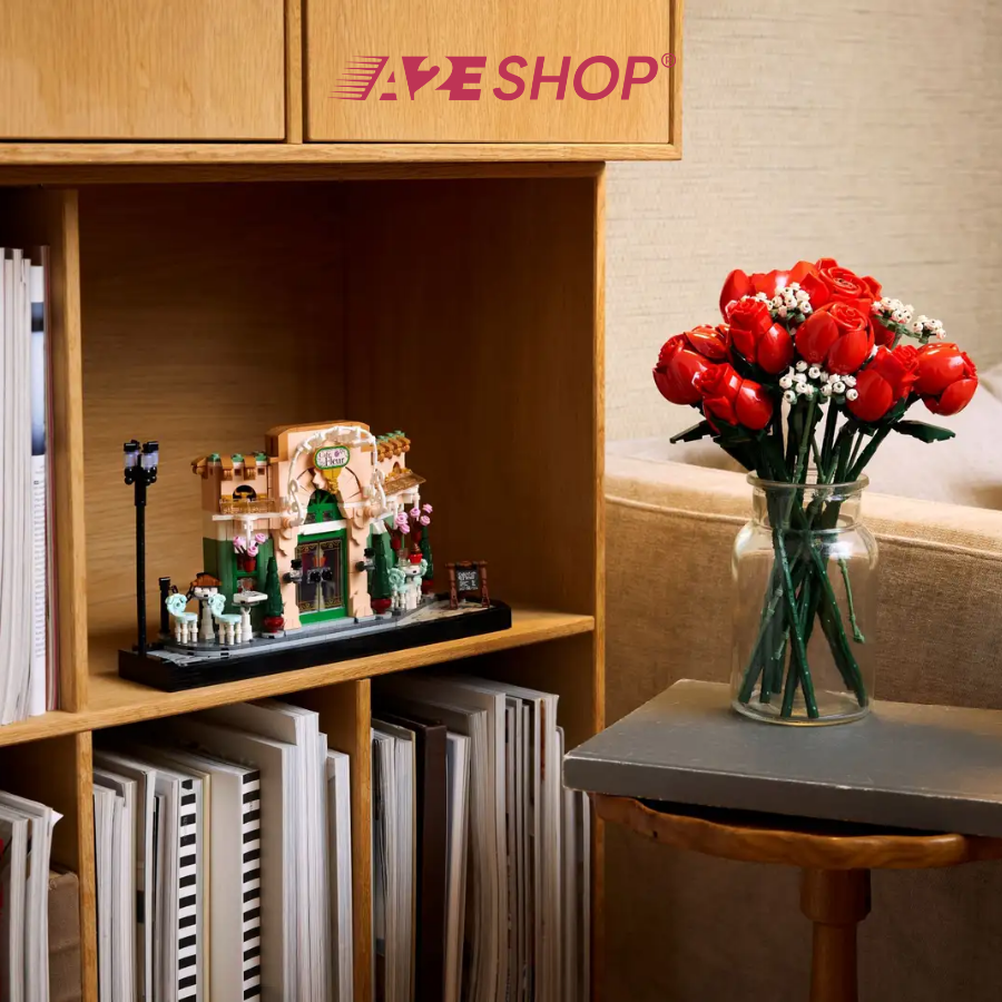 LEGO Icons French Café – Parisian Coffee Shop 3,008 Pieces