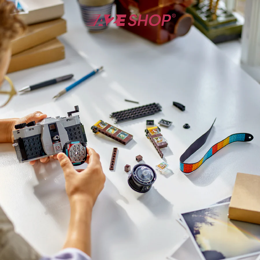 Bộ lắp ráp máy ảnh cổ điển Lego Creator (261 mảnh)